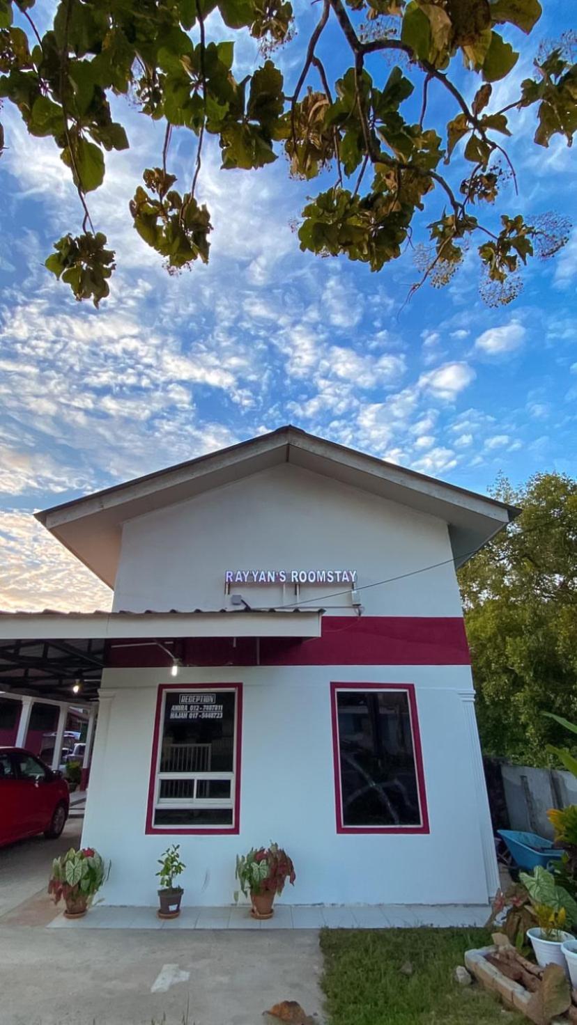 Rayyan'S Roomstay Pantai Kok Exterior foto