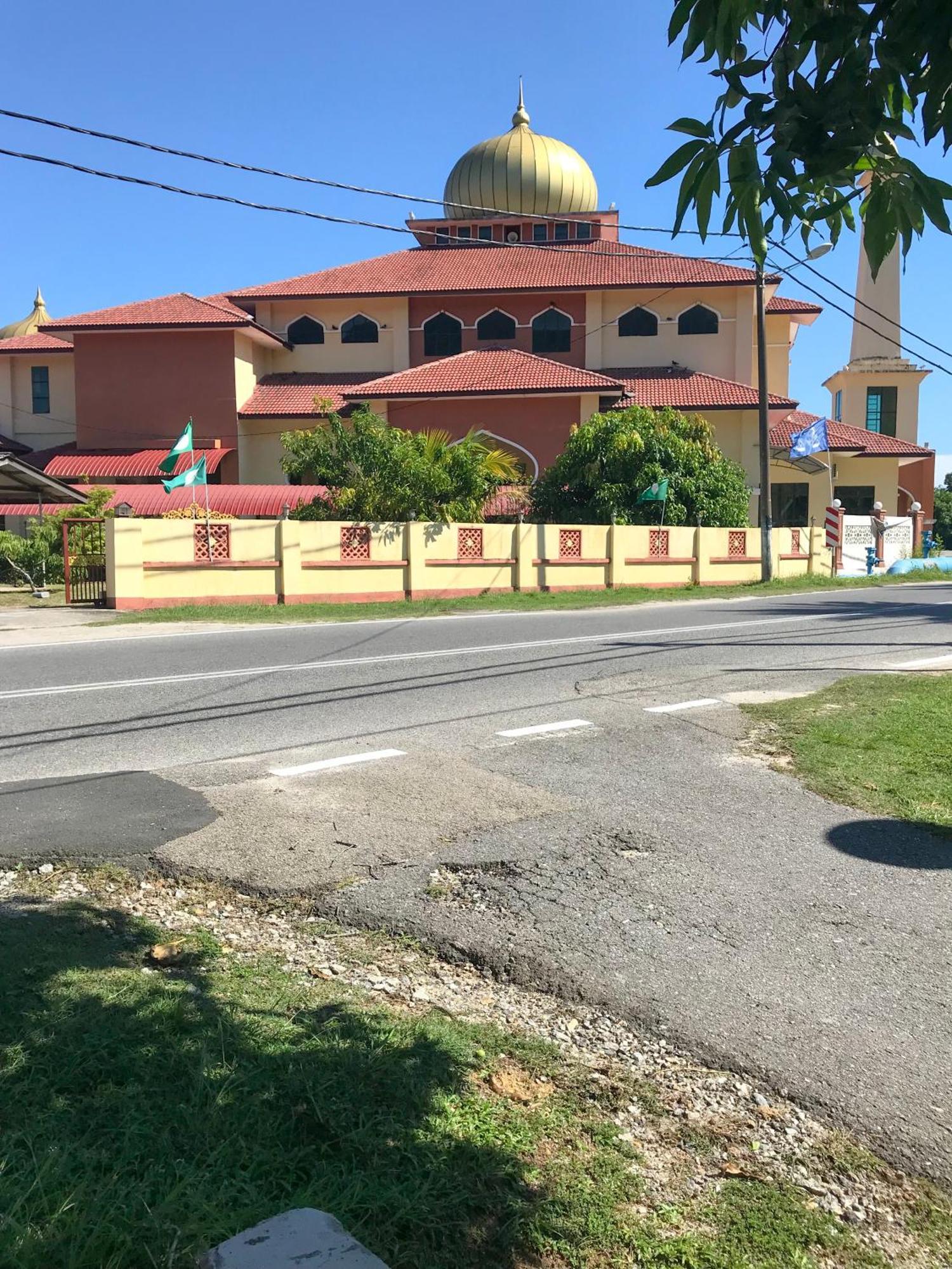 Rayyan'S Roomstay Pantai Kok Exterior foto