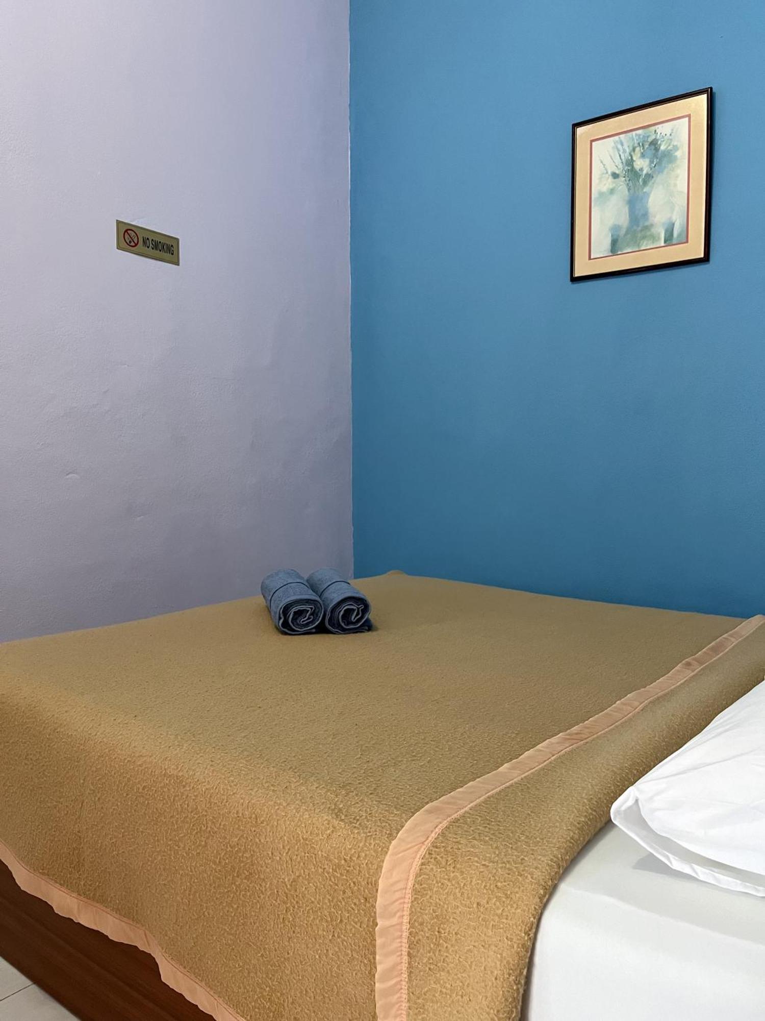 Rayyan'S Roomstay Pantai Kok Exterior foto