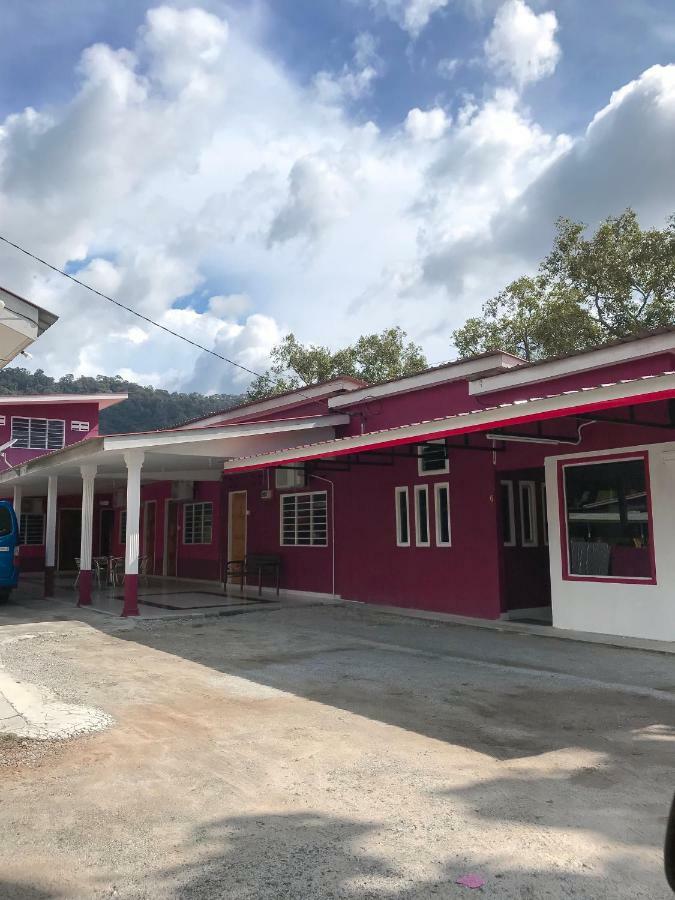 Rayyan'S Roomstay Pantai Kok Exterior foto